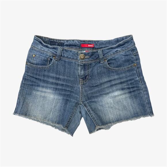 Mid rise denim shorts log line raw hem blue medium / dark wash size 5 from Bongo - Picture 1 of 8